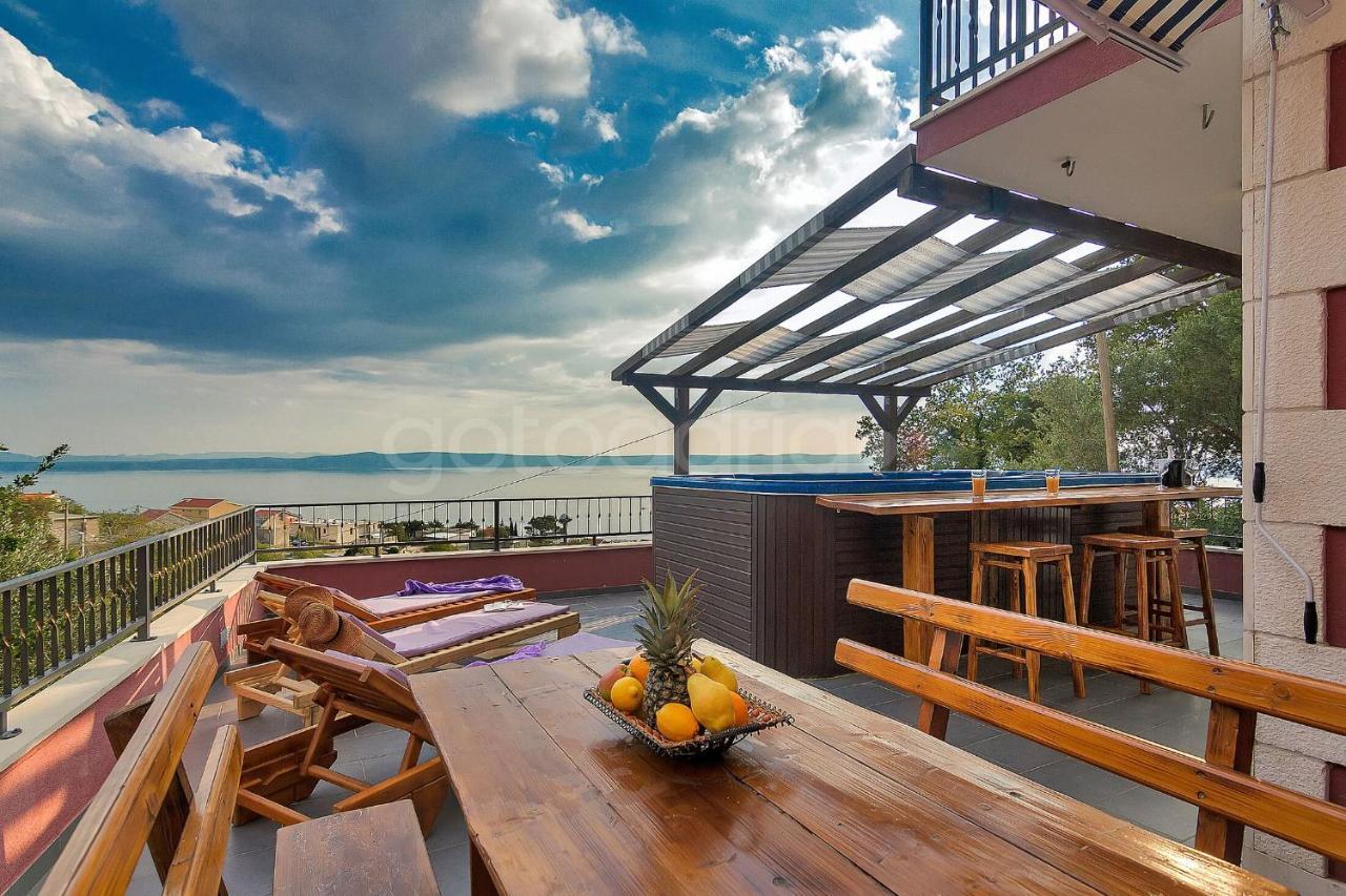 Holiday Home Darius With Hot Tub 马卡尔斯卡 外观 照片